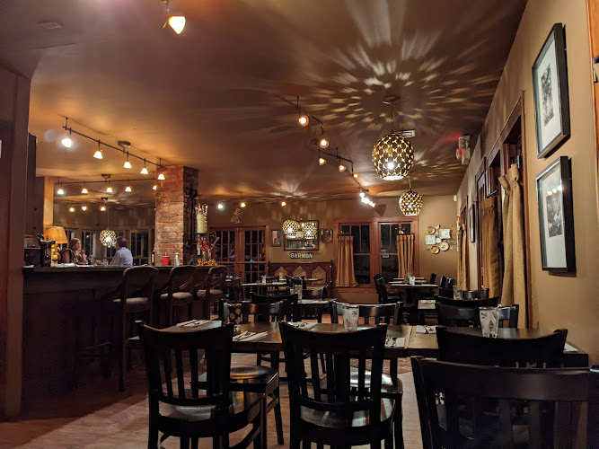 Petit Bistro