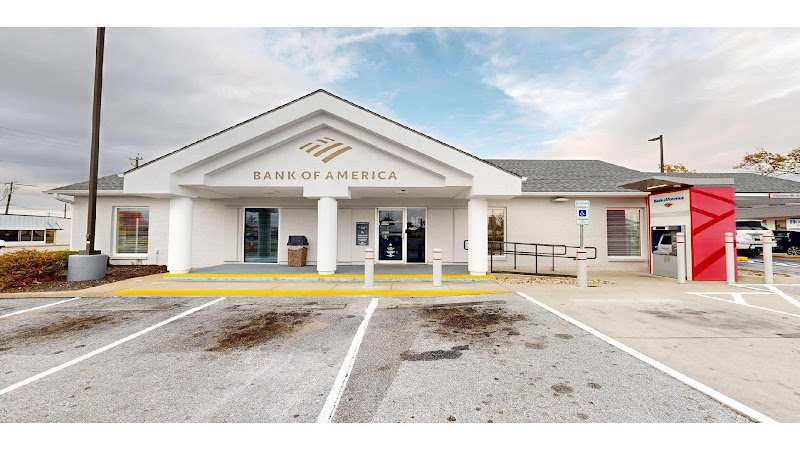 Bank of America (with Drive-thru ATM)