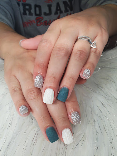 T's Nails & Spa