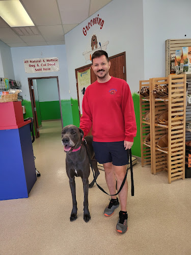 Paws 'n' Rec at Rainbow Curve