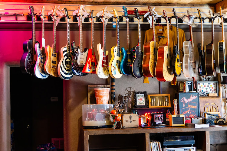 Meteor Guitar Gallery