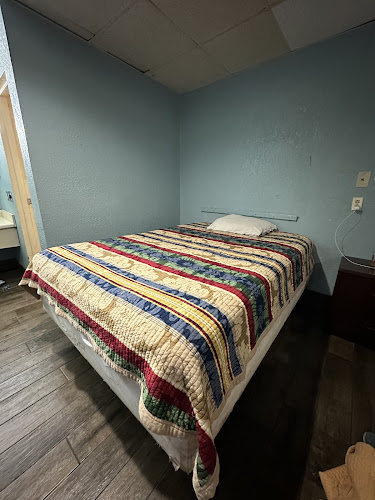 Town & Country Inn