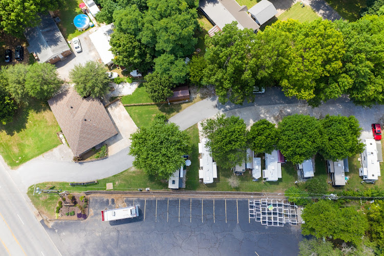 Ozark Canopy RV Park - Farmington