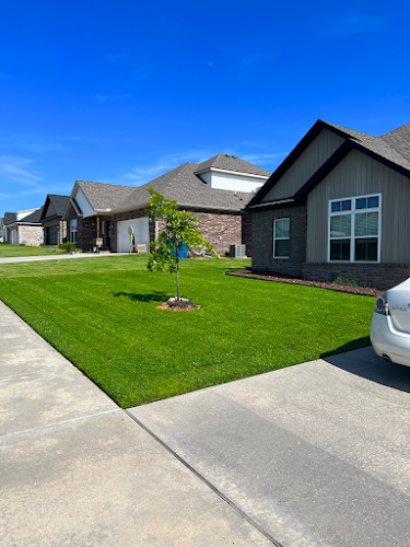 LawnZilla Mowing of Bentonville